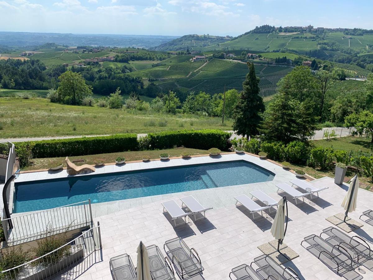Reva Residences And Pool Monforte D'Alba Bagian luar foto