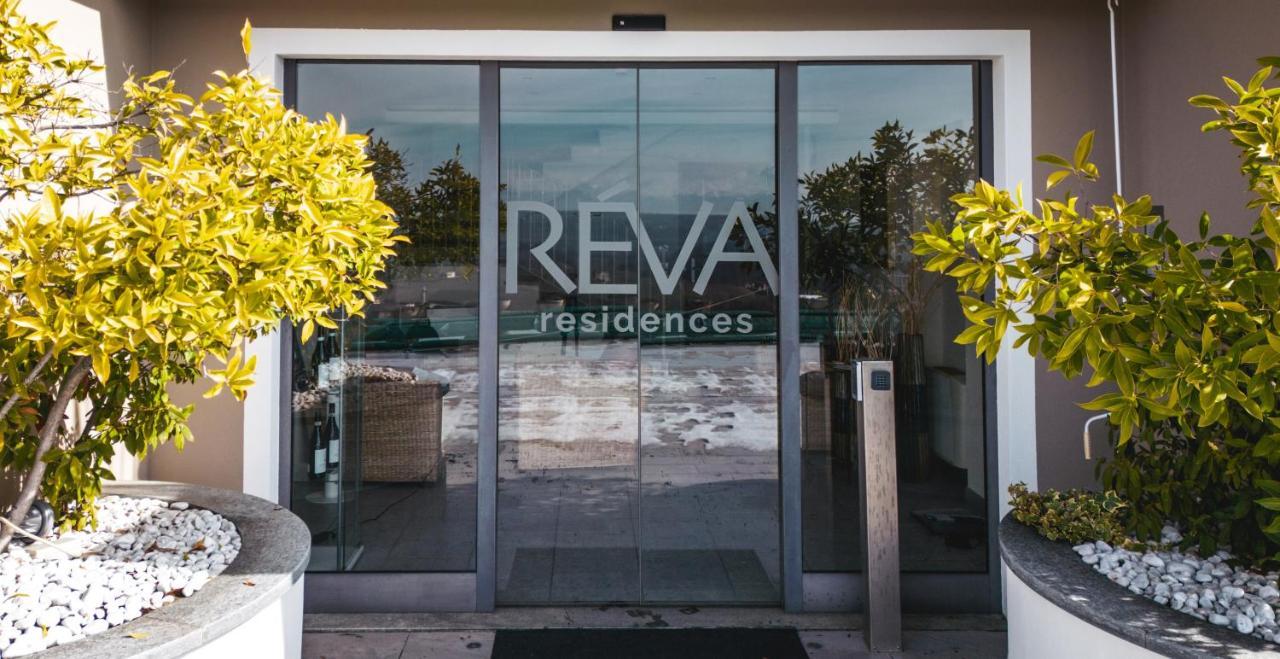 Reva Residences And Pool Monforte D'Alba Bagian luar foto