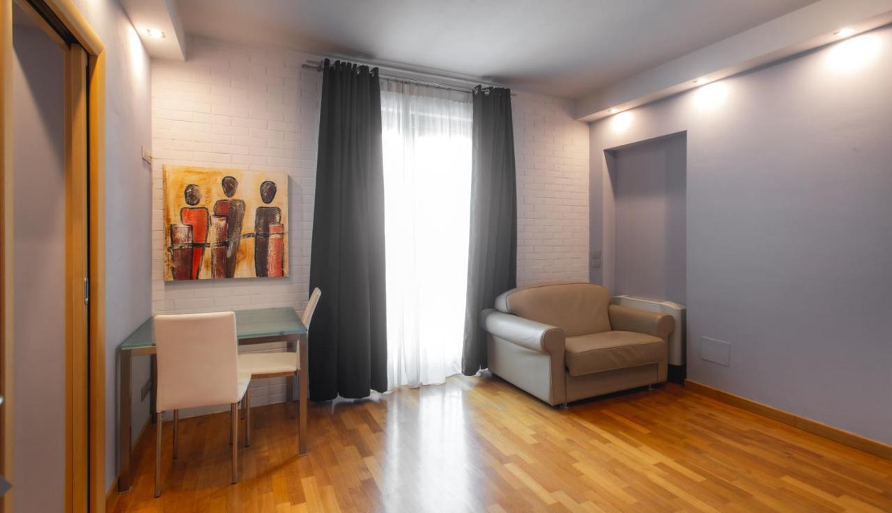 Reva Residences And Pool Monforte D'Alba Bagian luar foto