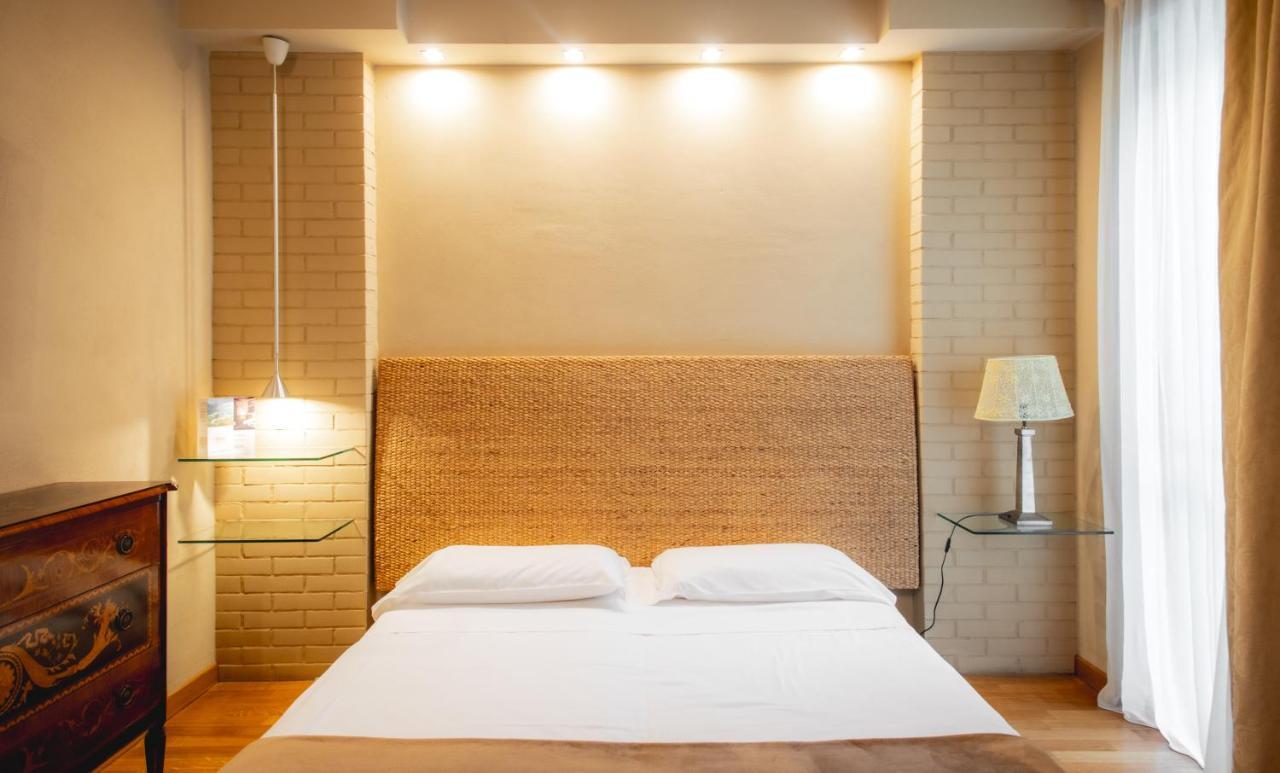 Reva Residences And Pool Monforte D'Alba Bagian luar foto